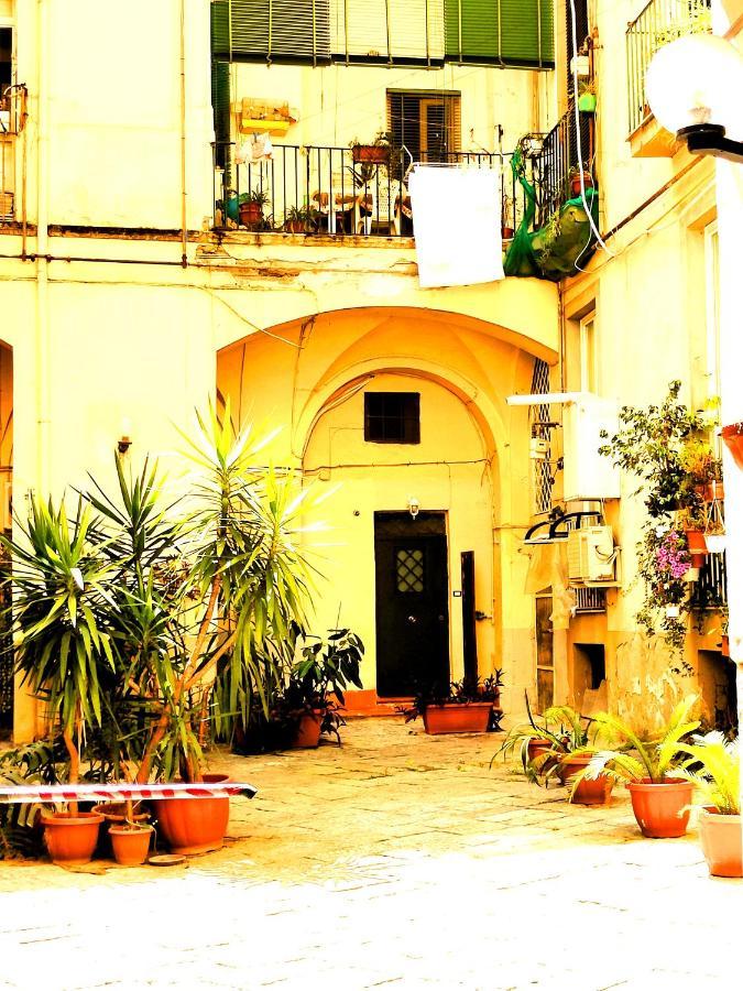 Casa Dell'Antico Teatro Di Neapolis Nel Centro Storico Di Napoli Apartment Екстериор снимка